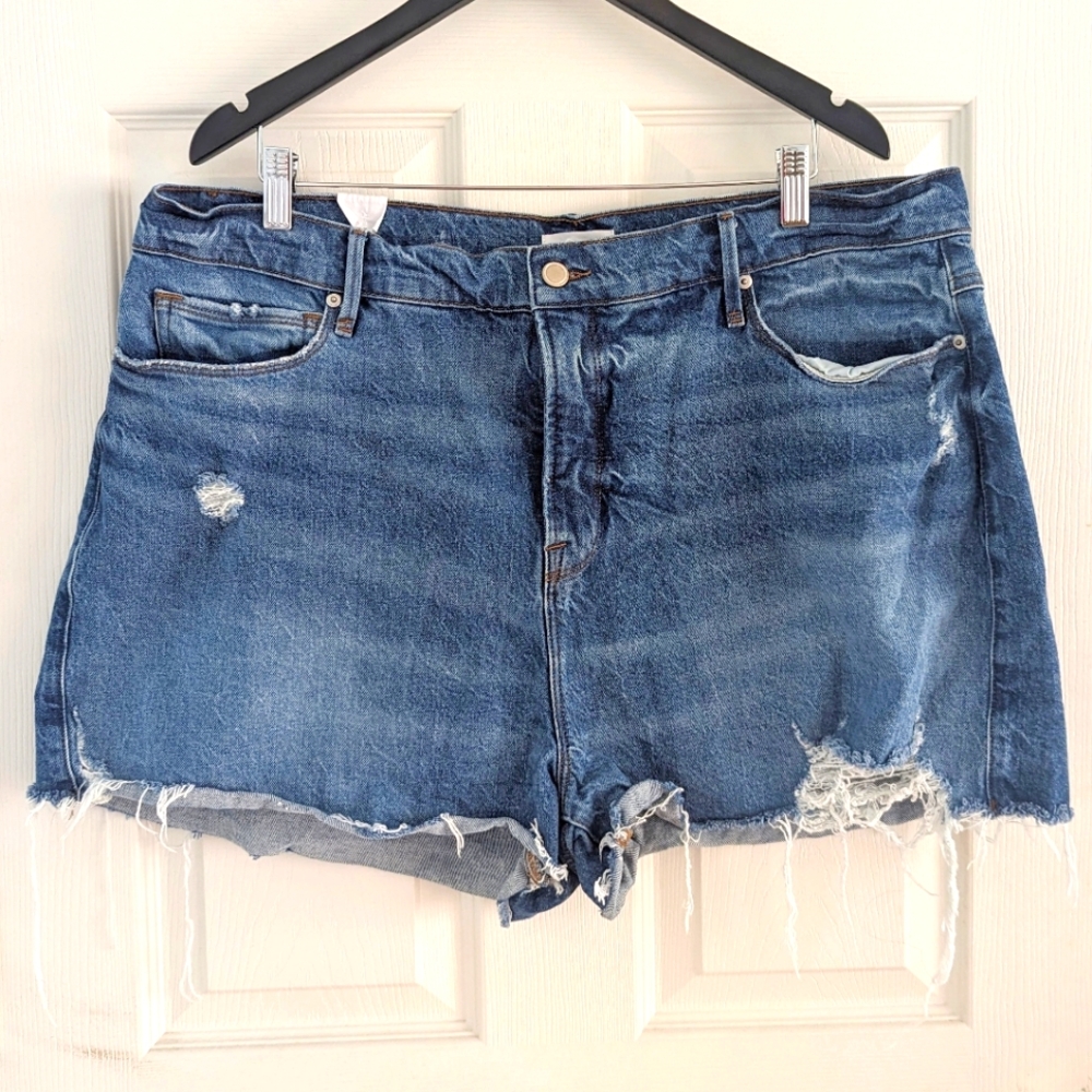 Good American women's denim shorts size 15